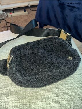 Lululemon Sherpa Belt Bag